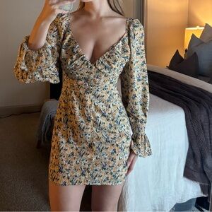 Chic Floral V-Neck Mini Dress
